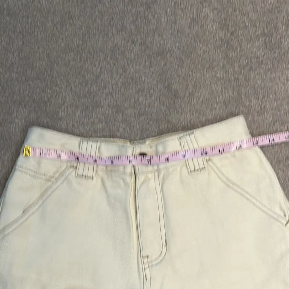 PacSun Women's Cream Cut Off Jean Shorts!
